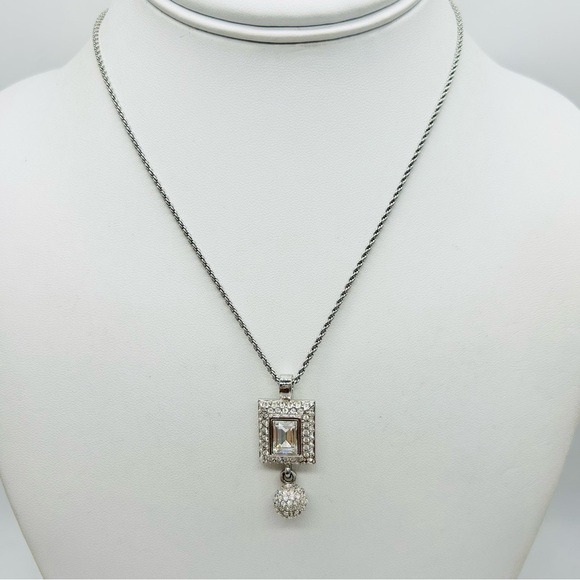 Swarovski Crystal Pendant Necklace - Picture 2 of 4